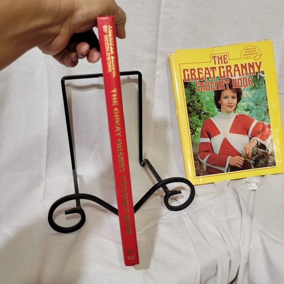 Vintage "The Great Granny Crochet" instructional Hardcover Book - Picture 3 of 14
